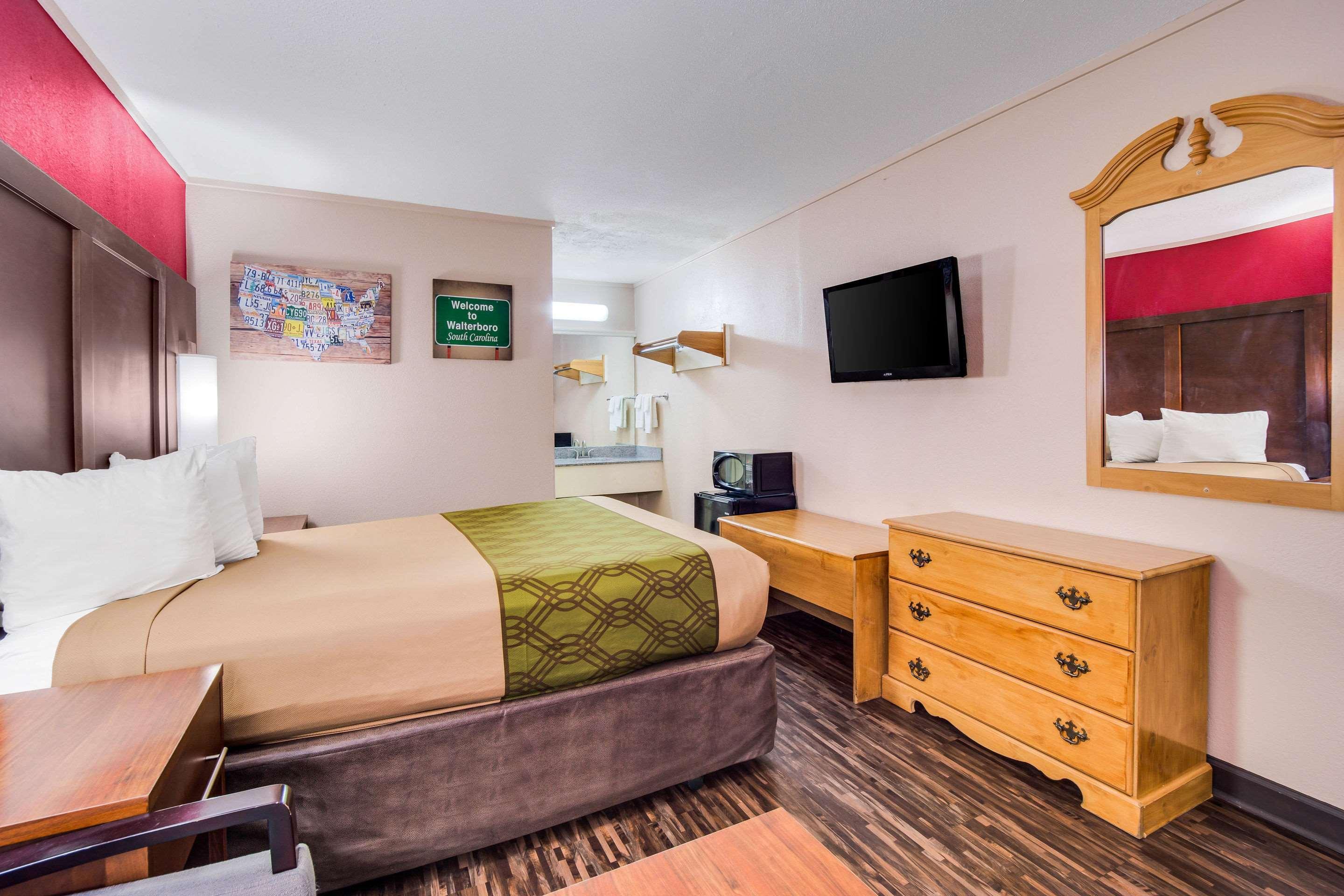 Hotel Walterboro Southwest Экстерьер фото
