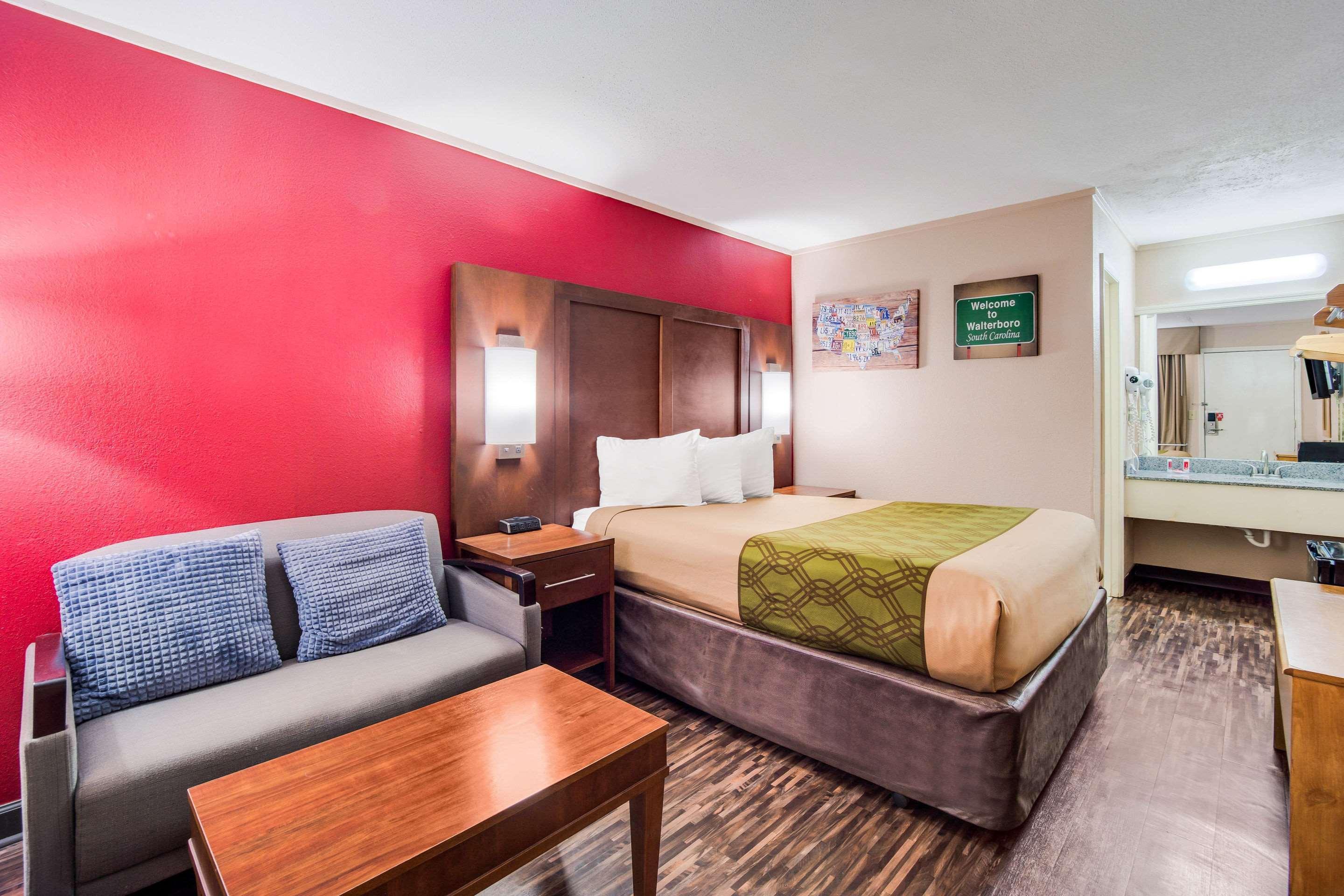 Hotel Walterboro Southwest Экстерьер фото