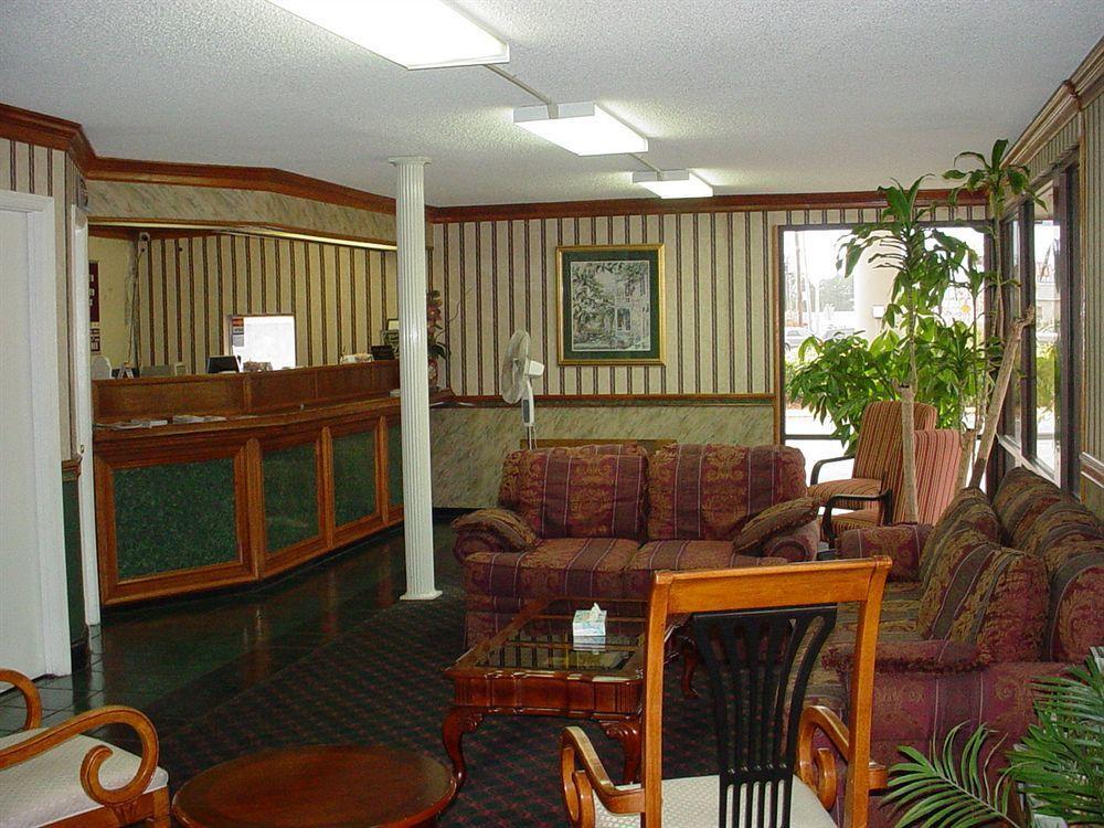 Hotel Walterboro Southwest Экстерьер фото